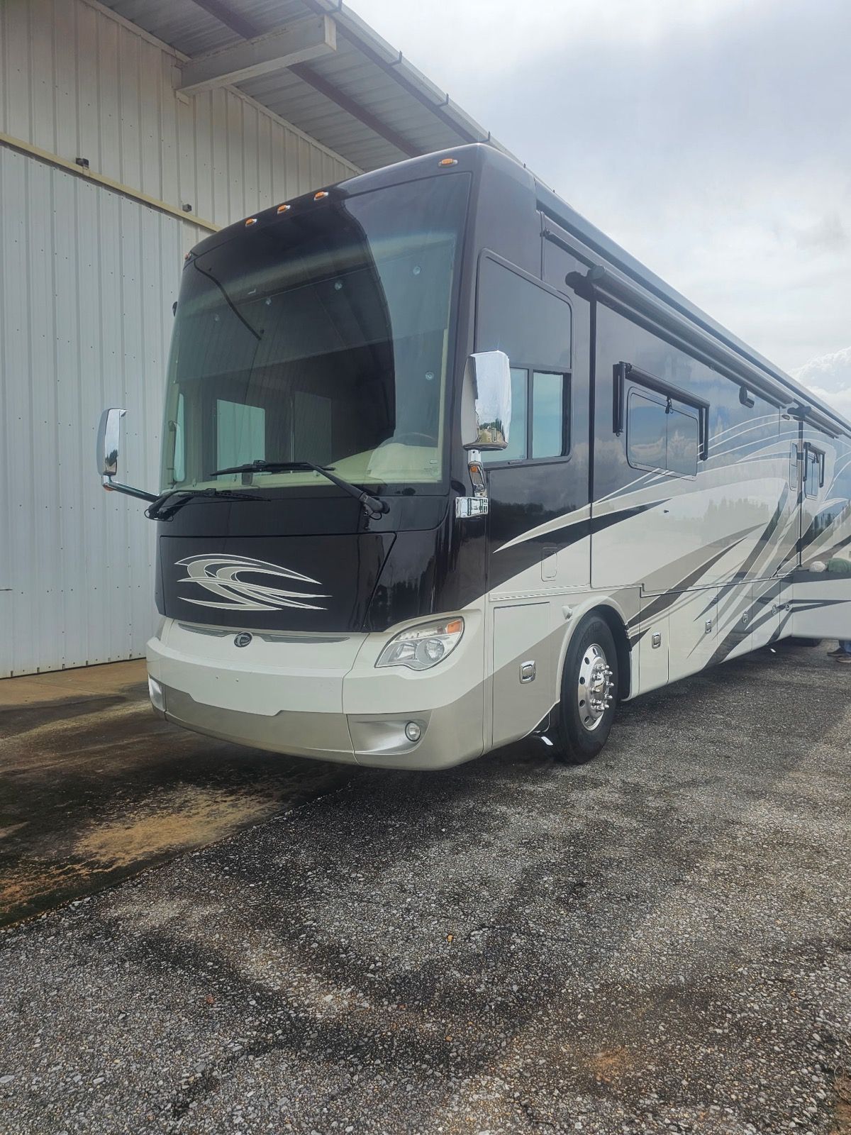 Class A motorhome exterior clean