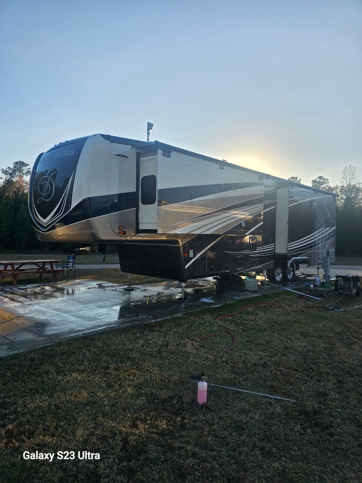 Fifth wheel trailer at dusk