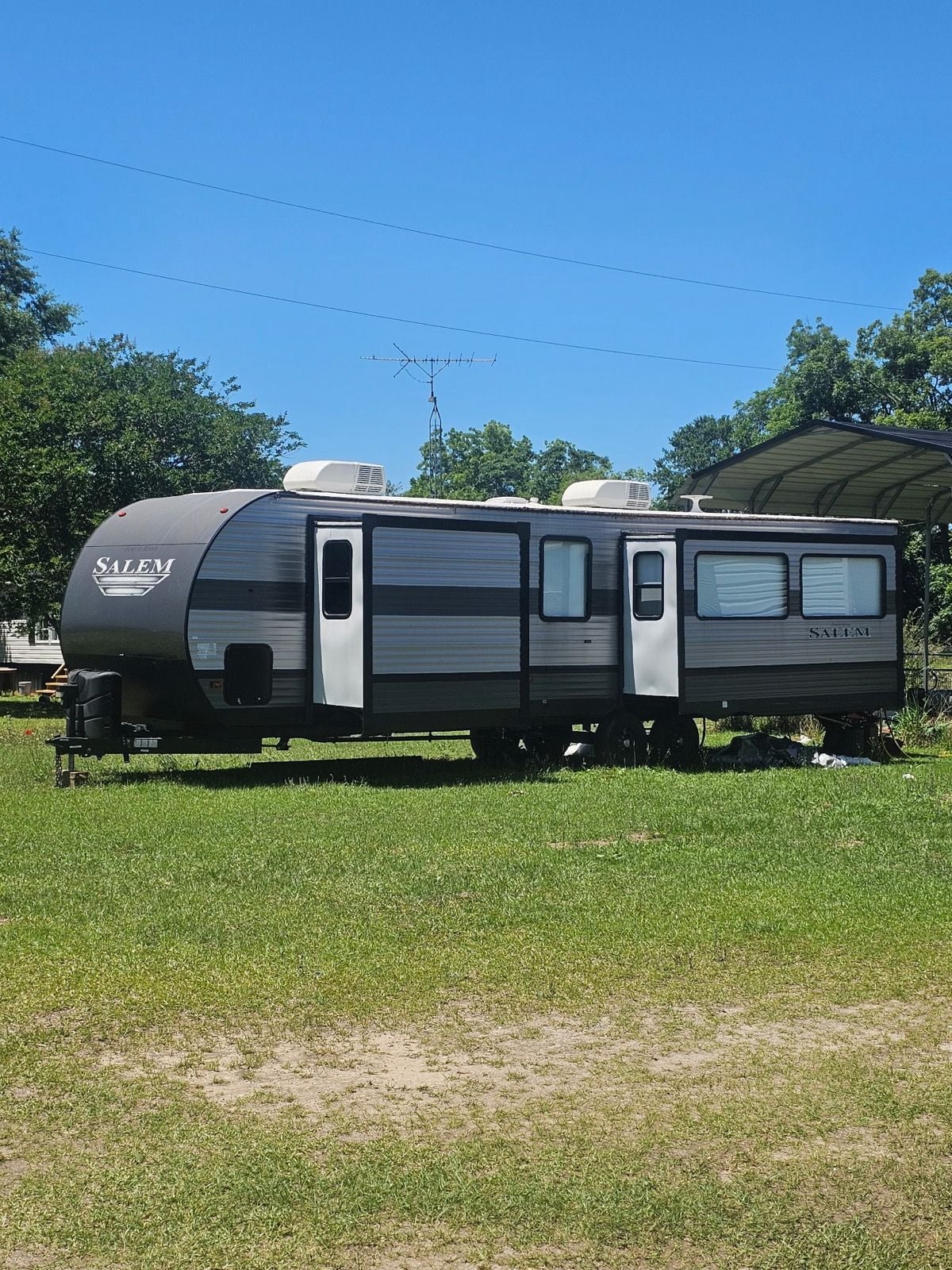 Travel trailer exterior wash