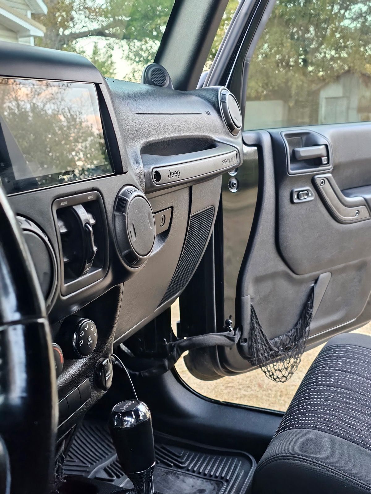 Jeep interior and dash detailing
